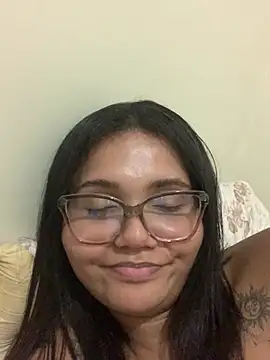 Snapshot of viviboraaaa chatting on May 2, 12:48 am viviboraaaa online show from May 2, 12:48 am