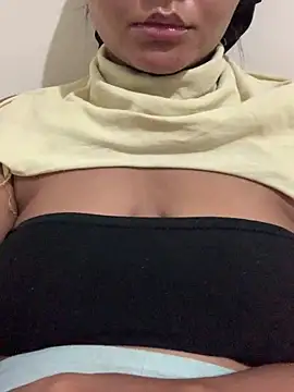 Snapshot of viviboraaaa chatting on May 9, 11:54 pm viviboraaaa online show from May 9, 11:54 pm