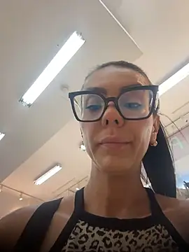 Snapshot of SofiParma chatting on July 8, 7:29 pm SofiParma online show from July 8, 7:29 pm