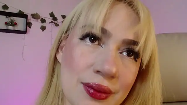Carolina 2403 online show from May 29, 11:36 pm