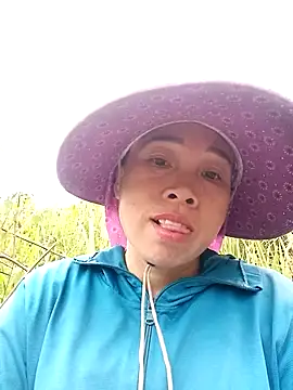 Snapshot of Vily-lonely chatting on April 29, 10:19 am Vily-lonely online show from April 29, 10:19 am
