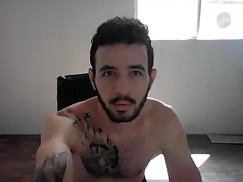 Snapshot of NoxxVx chatting on April 2, 1:42 pm NoxxVx online show from April 2, 1:42 pm