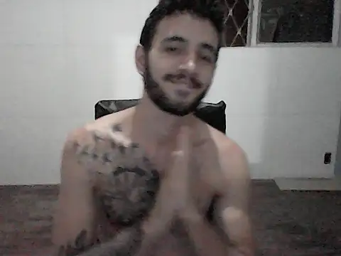 Snapshot of NoxxVx chatting on April 5, 2:09 am NoxxVx online show from April 5, 2:09 am