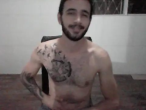 Snapshot of NoxxVx chatting on April 6, 1:25 am NoxxVx online show from April 6, 1:25 am