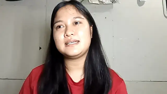 Snapshot of BrandeePhatdouang chatting on April 1, 5:19 am BrandeePhatdouang online show from April 1, 5:19 am