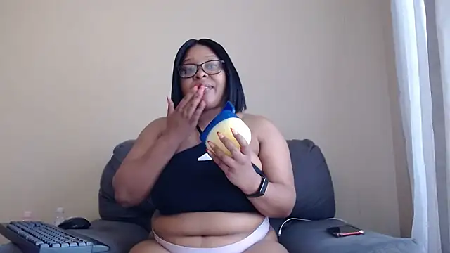 Snapshot of xxZoeyx chatting on February 9, 4:38 am xxZoeyx online show from February 9, 4:38 am