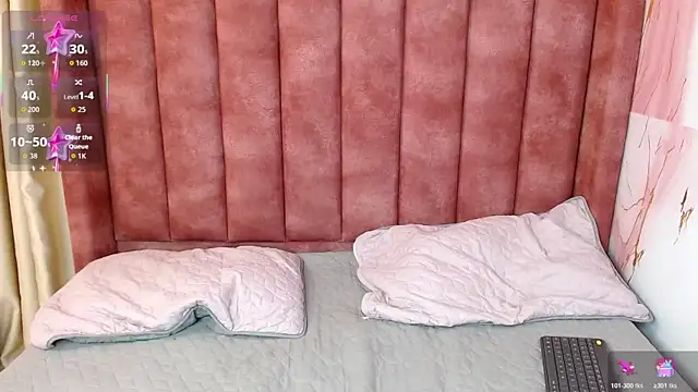 Snapshot of ariann_cat chatting on April 9, 4:23 am ariann cat online show from April 9, 4:23 am