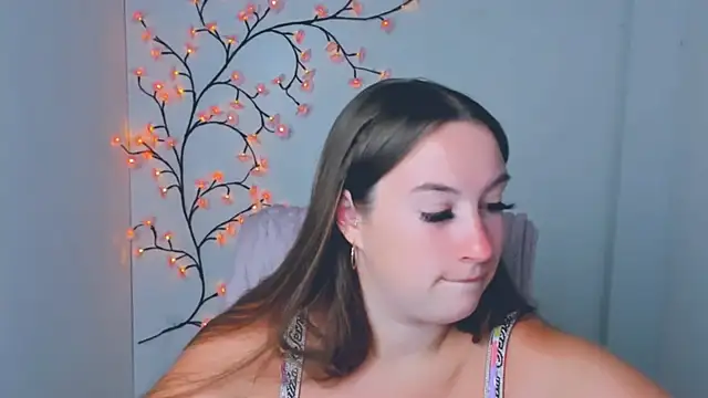 Tiffani Angel online show from July 19, 5:22 am