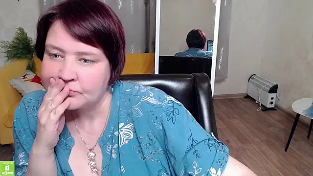QUEEN02030 online show from May 25, 10:27 pm