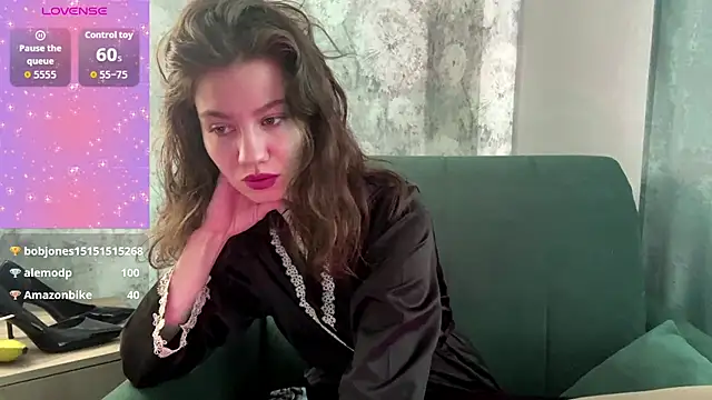 SelenaKiss  online show from April 18, 3:10 am
