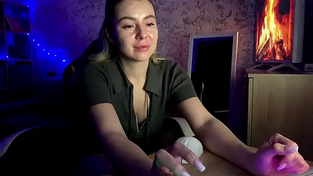 Snapshot of SandyKiss_ chatting on April 3, 3:32 pm SandyKiss online show from April 3, 3:32 pm