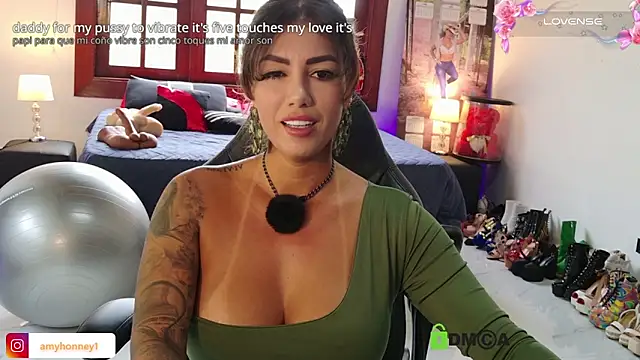 CocoaParadise  online show from June 13, 2:59 pm