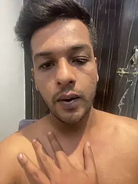 Snapshot of PremiumMen01 chatting on March 31, 9:32 am PremiumMen01 online show from March 31, 9:32 am