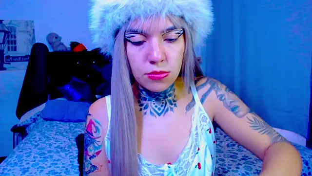 LannieGonzales online show from May 23, 1:48 pm