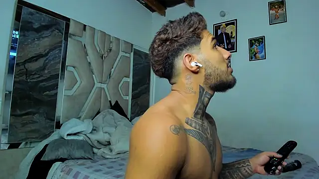 YoiPerezDj online show from April 1, 4:46 am