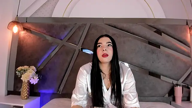 Snapshot of Chloee_Parkerr chatting on May 26, 3:35 am Chloee Parkerr online show from May 26, 3:35 am