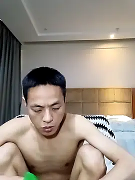 Snapshot of davidboys chatting on April 25, 7:33 am davidboys online show from April 25, 7:33 am