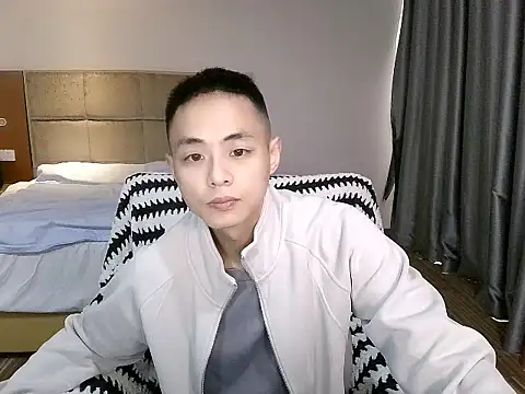 Snapshot of davidboys chatting on April 29, 3:10 am davidboys online show from April 29, 3:10 am