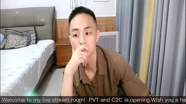 Snapshot of davidboys chatting on May 28, 3:37 am davidboys online show from May 28, 3:37 am