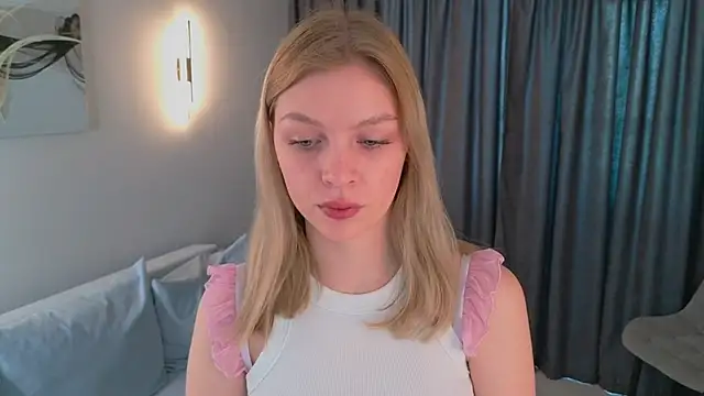 PatriciaaReed online show from April 25, 8:06 am