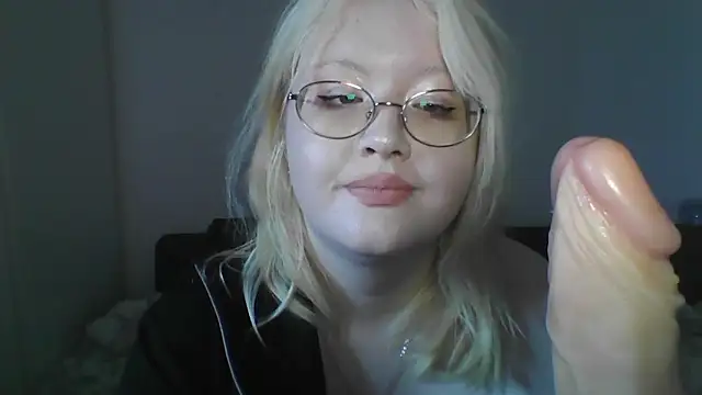Elayne Sweet online show from April 22, 6:05 am