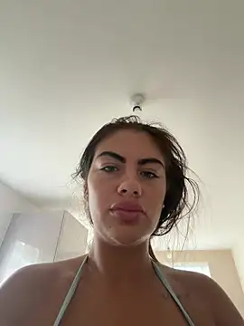 Snapshot of Jessiebx chatting on July 7, 11:14 am Jessiebx online show from July 7, 11:14 am