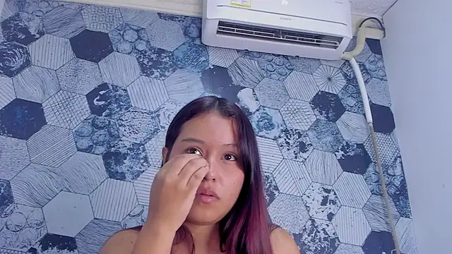 tiana cute1 online show from April 1, 1:41 pm