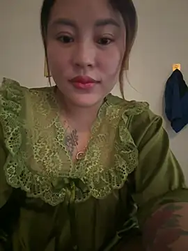 Snapshot of Lina-Naughty chatting on April 23, 6:03 am Lina-Naughty online show from April 23, 6:03 am