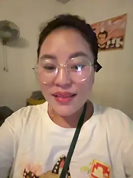 Snapshot of Lina-Naughty chatting on April 24, 4:20 pm Lina-Naughty online show from April 24, 4:20 pm