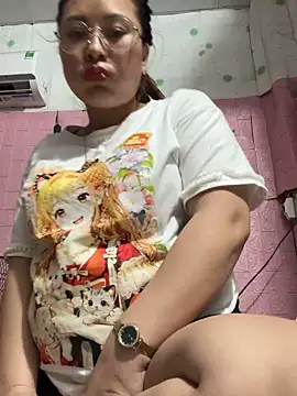 Snapshot of Lina-Naughty chatting on April 25, 5:21 am Lina-Naughty online show from April 25, 5:21 am