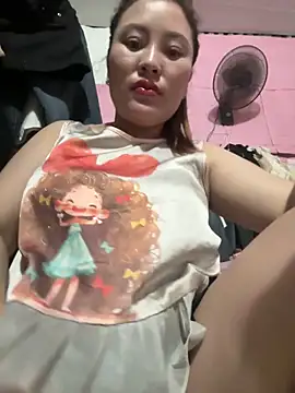 Snapshot of Lina-Naughty chatting on May 8, 1:05 pm Lina-Naughty online show from May 8, 1:05 pm