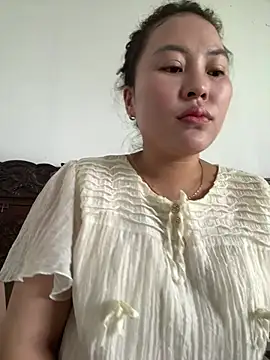 Snapshot of Lina-Naughty chatting on May 10, 5:34 am Lina-Naughty online show from May 10, 5:34 am