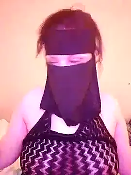 Queen Lola online show from July 9, 7:07 pm