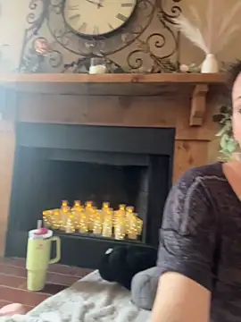 Snapshot of taylorsunshine chatting on May 22, 5:51 pm taylorsunshine online show from May 22, 5:51 pm