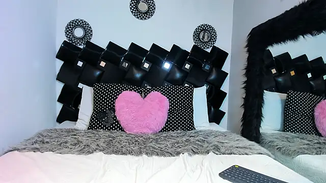 Snapshot of Hannaa_Evans chatting on April 24, 7:49 pm Hannaa Evans online show from April 24, 7:49 pm