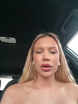 Girl-Mia online show from April 8, 4:12 am