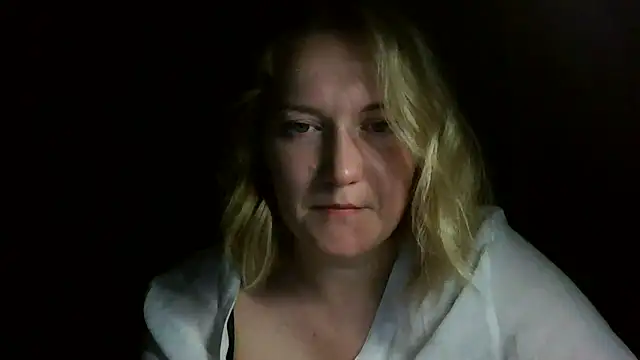TinaKittyX online show from May 17, 8:49 pm