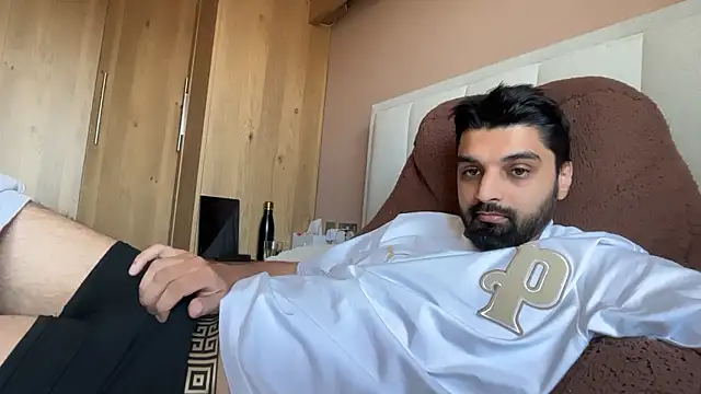 priyxh online show from May 24, 1:49 pm