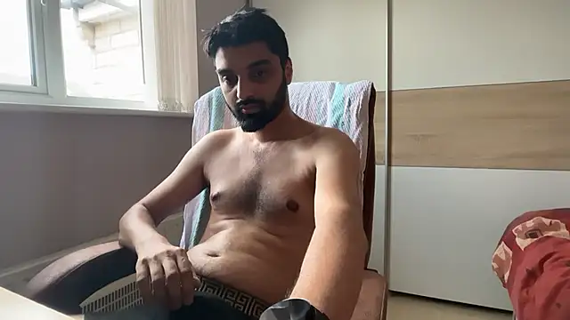 priyxh online show from May 26, 1:29 pm
