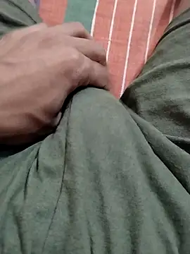 Snapshot of Daddy_004__ chatting on April 4, 2:03 pm Daddy 004 online show from April 4, 2:03 pm