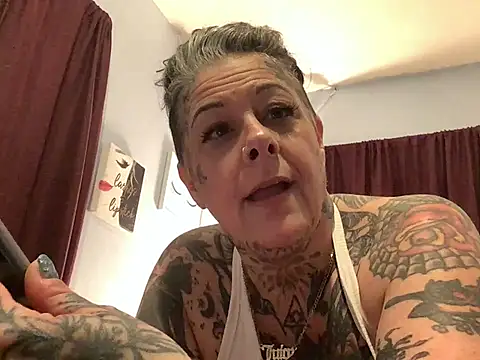 Snapshot of Kitty_bang chatting on April 13, 9:15 am Kitty bang online show from April 13, 9:15 am