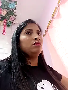 SofiaMendez1  online show from April 7, 3:12 pm