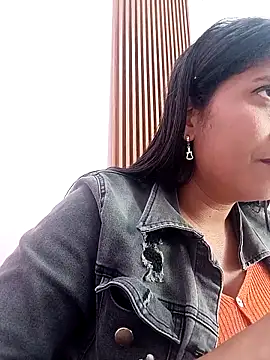 SofiaMendez1  online show from April 11, 4:22 pm