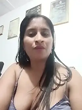 Snapshot of SofiaMendez1_ chatting on May 27, 3:25 am SofiaMendez1 online show from May 27, 3:25 am