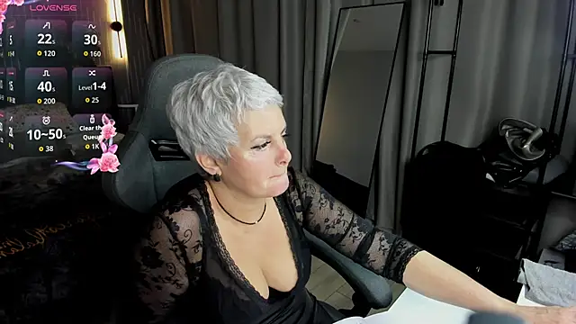 Linda Zef1r online show from May 29, 1:14 am