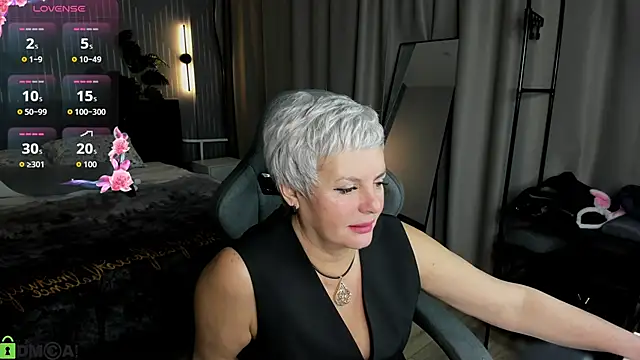 Linda Zef1r online show from May 30, 1:03 am