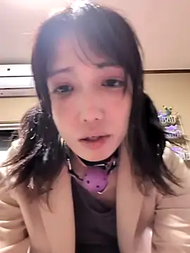 Snapshot of mikuchi1019 chatting on April 1, 8:37 am mikuchi1019 online show from April 1, 8:37 am