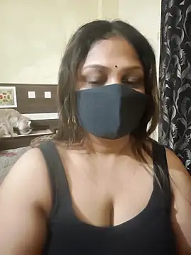 Snapshot of SluttySonam chatting on April 8, 7:58 pm SluttySonam online show from April 8, 7:58 pm