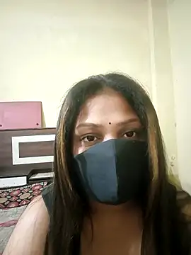 Snapshot of SluttySonam chatting on April 9, 1:05 pm SluttySonam online show from April 9, 1:05 pm