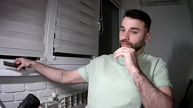 DaddySlava online show from April 3, 8:18 pm